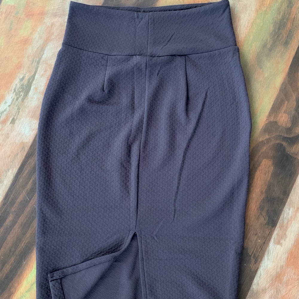 Bebe skirt - Picture 3 of 3